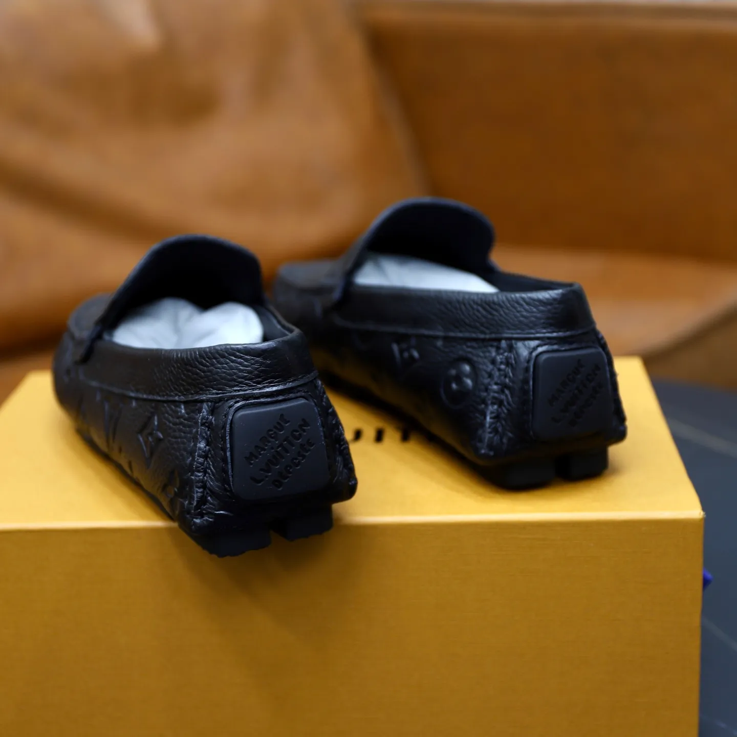 Ex-factory price: 480💰【LV】Louis Vuitton ⚠️High-end men’s driving and pedal series ⚠️38-44 (customized for 45) ⚠️All original cowhide leather! Thick and soft! Made entirely of calfskin lining! Rubber sheet anti-slip beanie sole! Three-dimensional package technology! Fashionable and classic! Handicrafts! Original high quality! Feel free to compare!